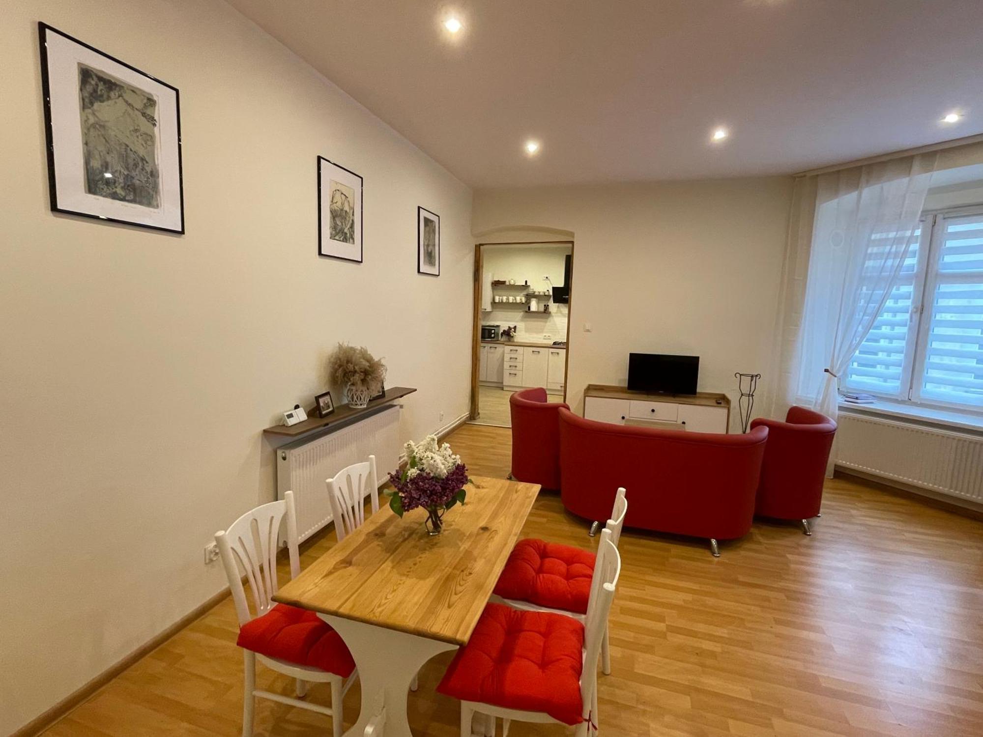 Apartamenty Przy Starym Miescie 琴斯托霍瓦 外观 照片