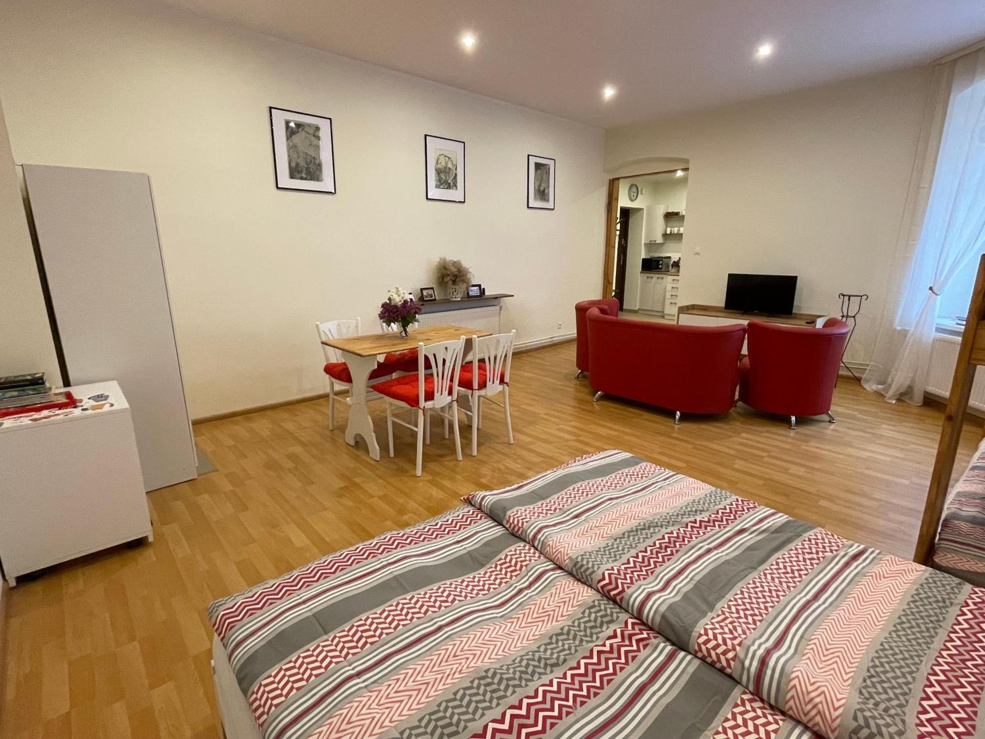 Apartamenty Przy Starym Miescie 琴斯托霍瓦 外观 照片